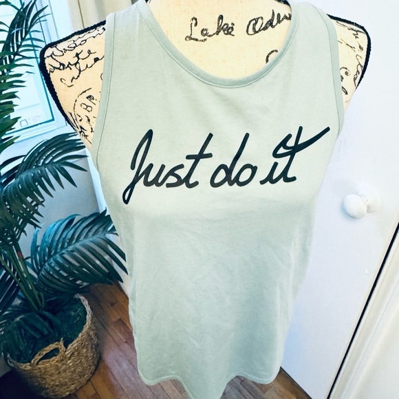 NIKE Women’s Just Do It Tank - Picture 7 of 7